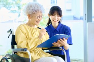 入居者の高齢化にどう対応すべき？プロが教える「三位一体の対策」